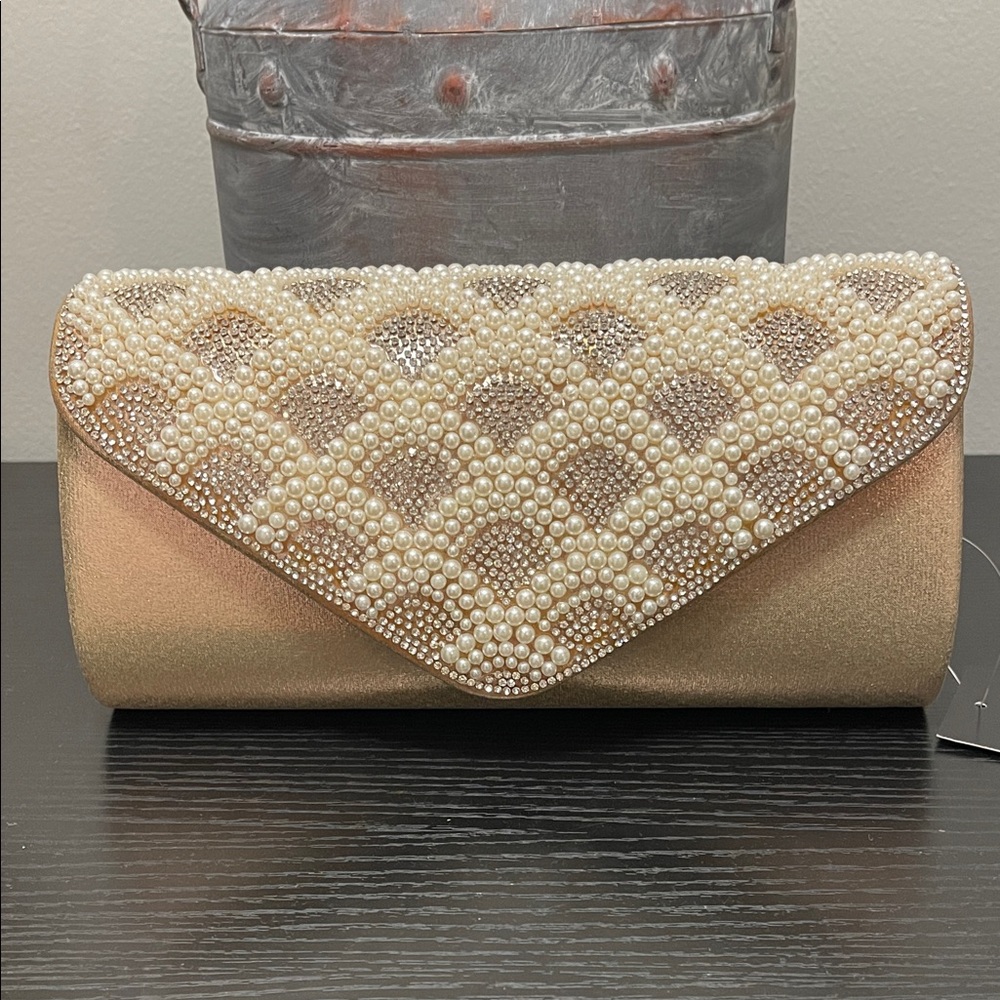 NWT Elegant Pearl Embellished Clutch